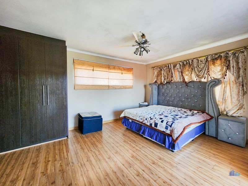 5 Bedroom Property for Sale in Gonubie Eastern Cape